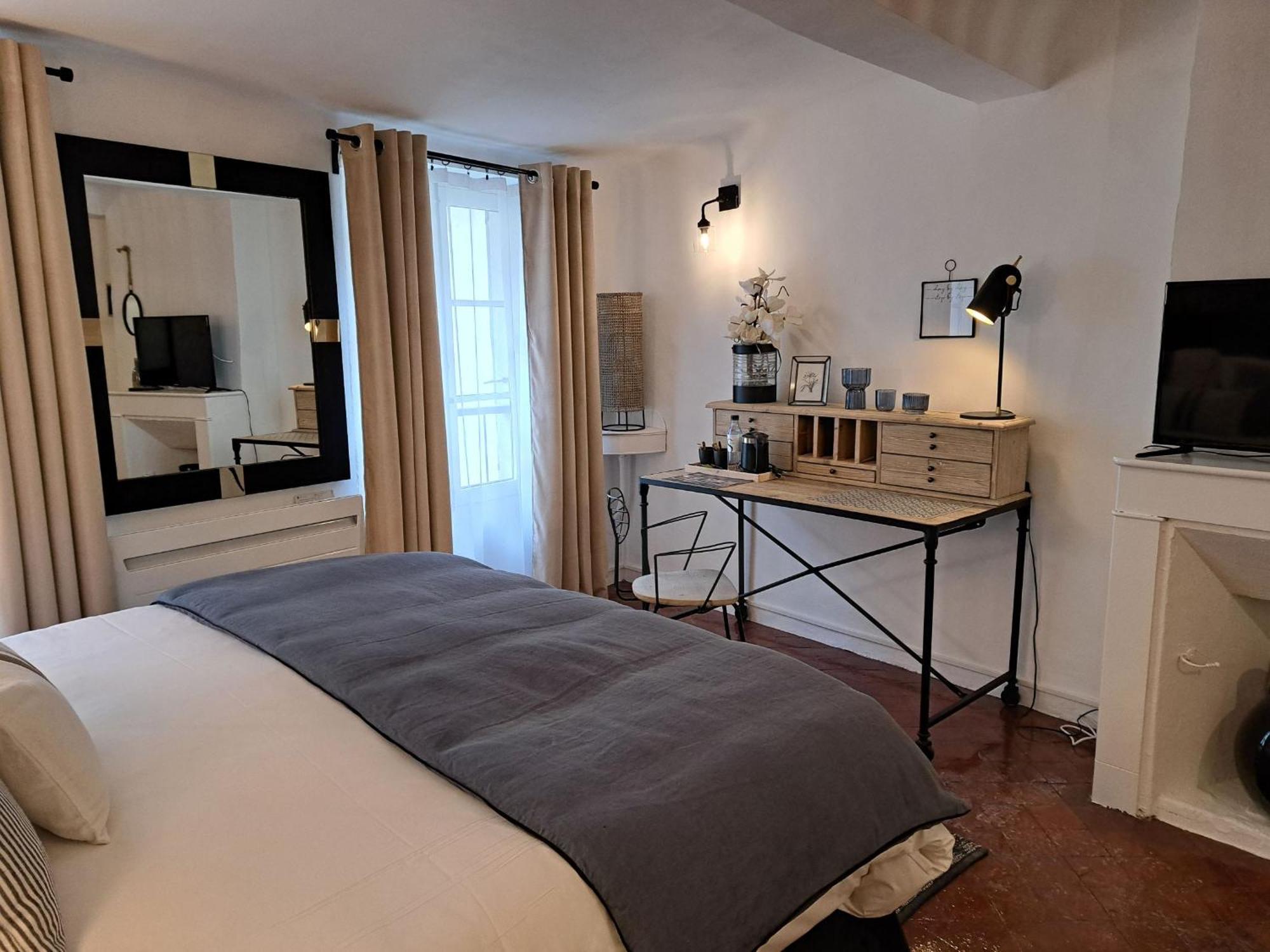 Hotel Le Patio De Sophie Sisteron Εξωτερικό φωτογραφία