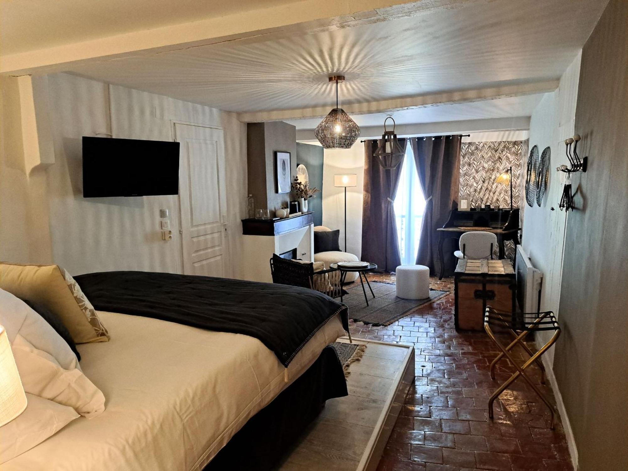 Hotel Le Patio De Sophie Sisteron Δωμάτιο φωτογραφία