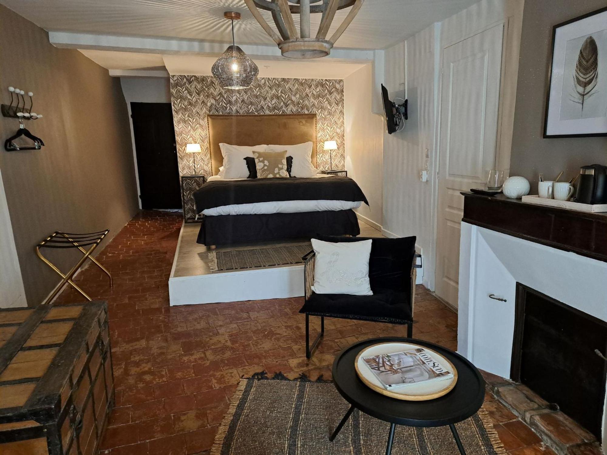 Hotel Le Patio De Sophie Sisteron Δωμάτιο φωτογραφία
