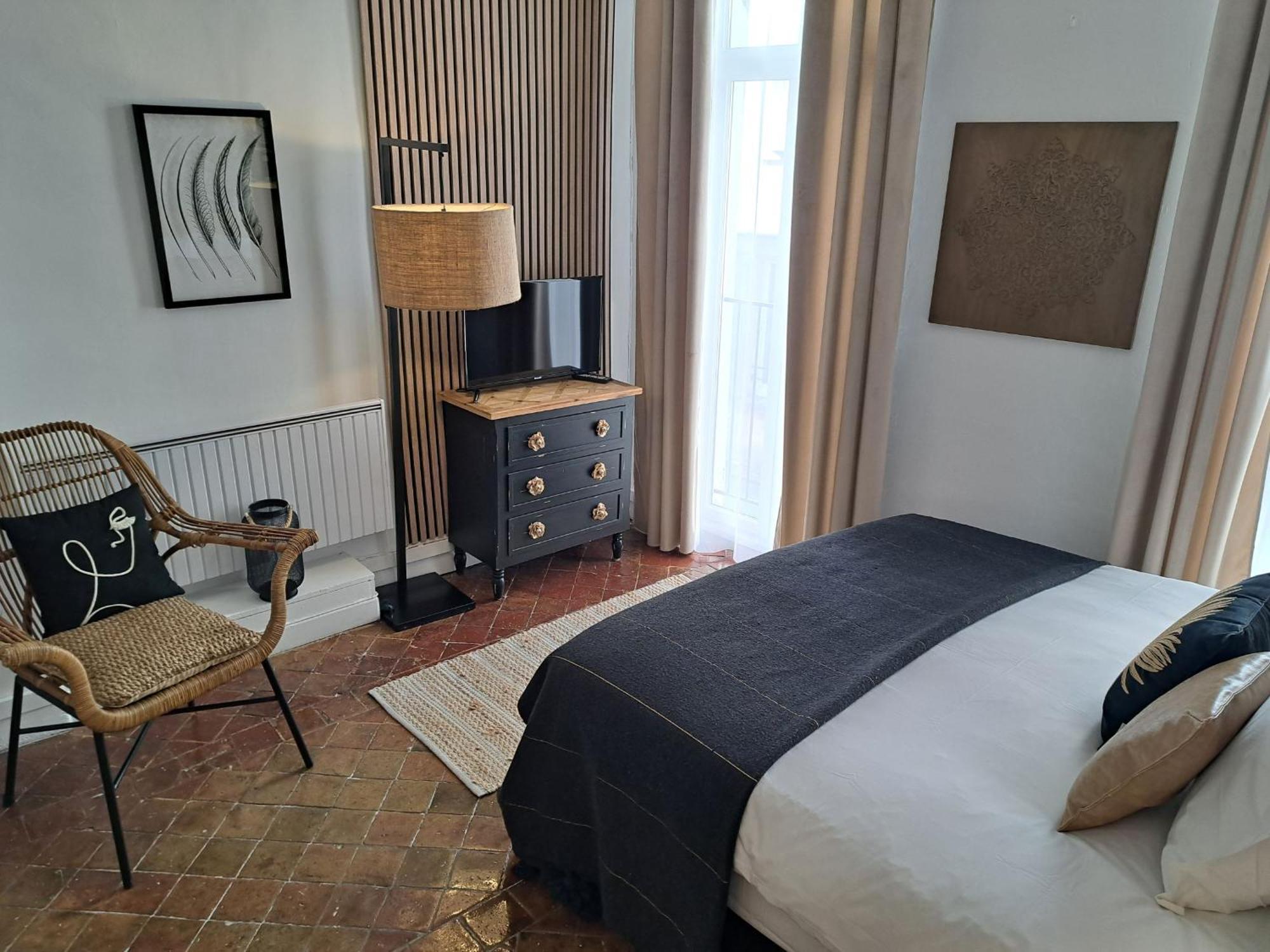 Hotel Le Patio De Sophie Sisteron Δωμάτιο φωτογραφία