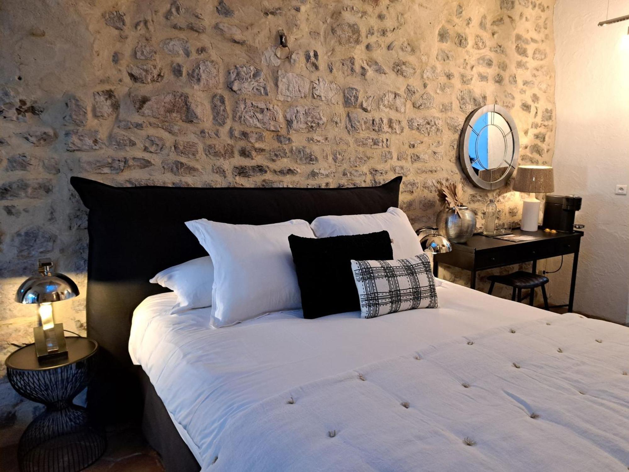 Hotel Le Patio De Sophie Sisteron Δωμάτιο φωτογραφία