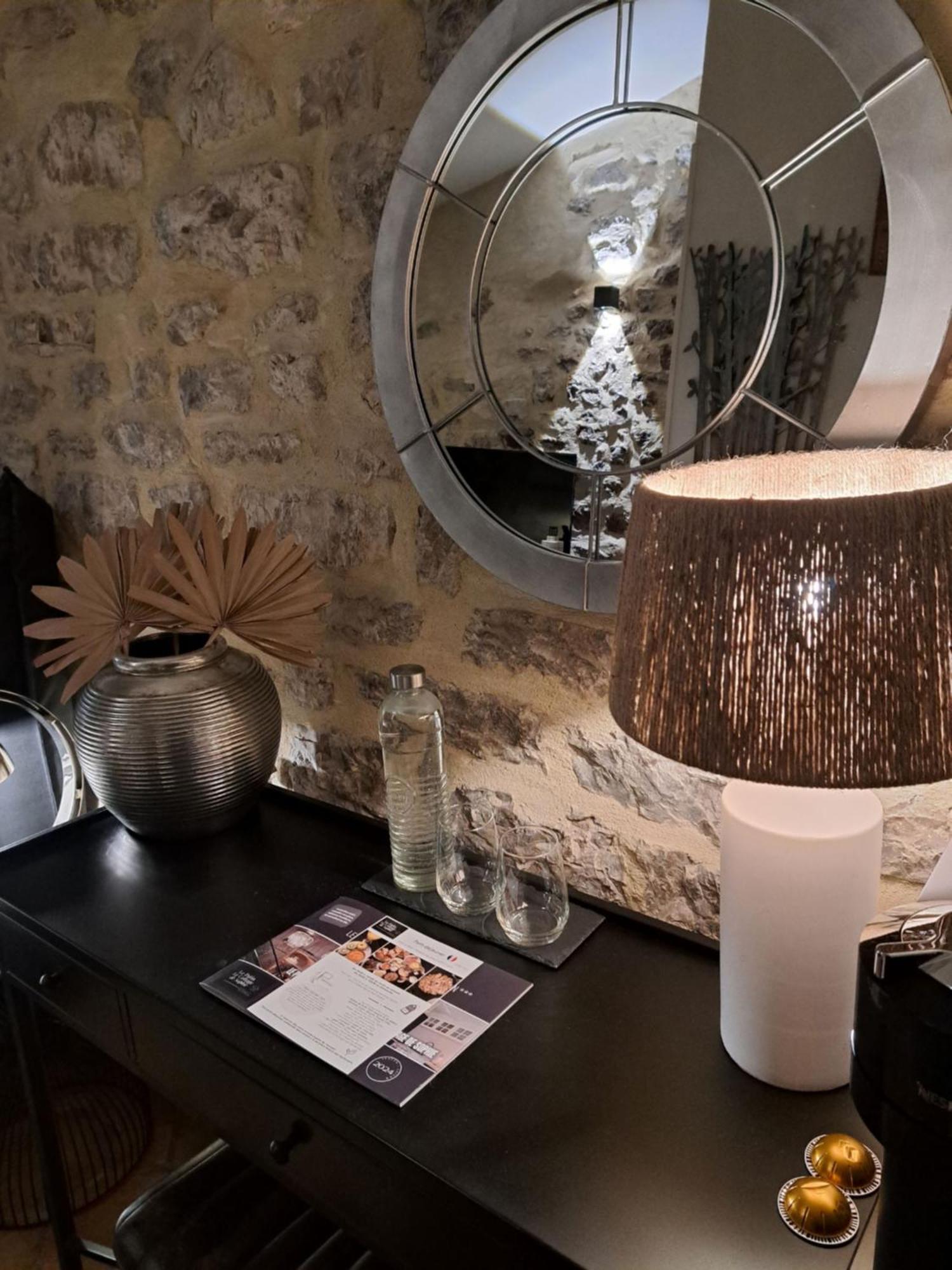 Hotel Le Patio De Sophie Sisteron Δωμάτιο φωτογραφία